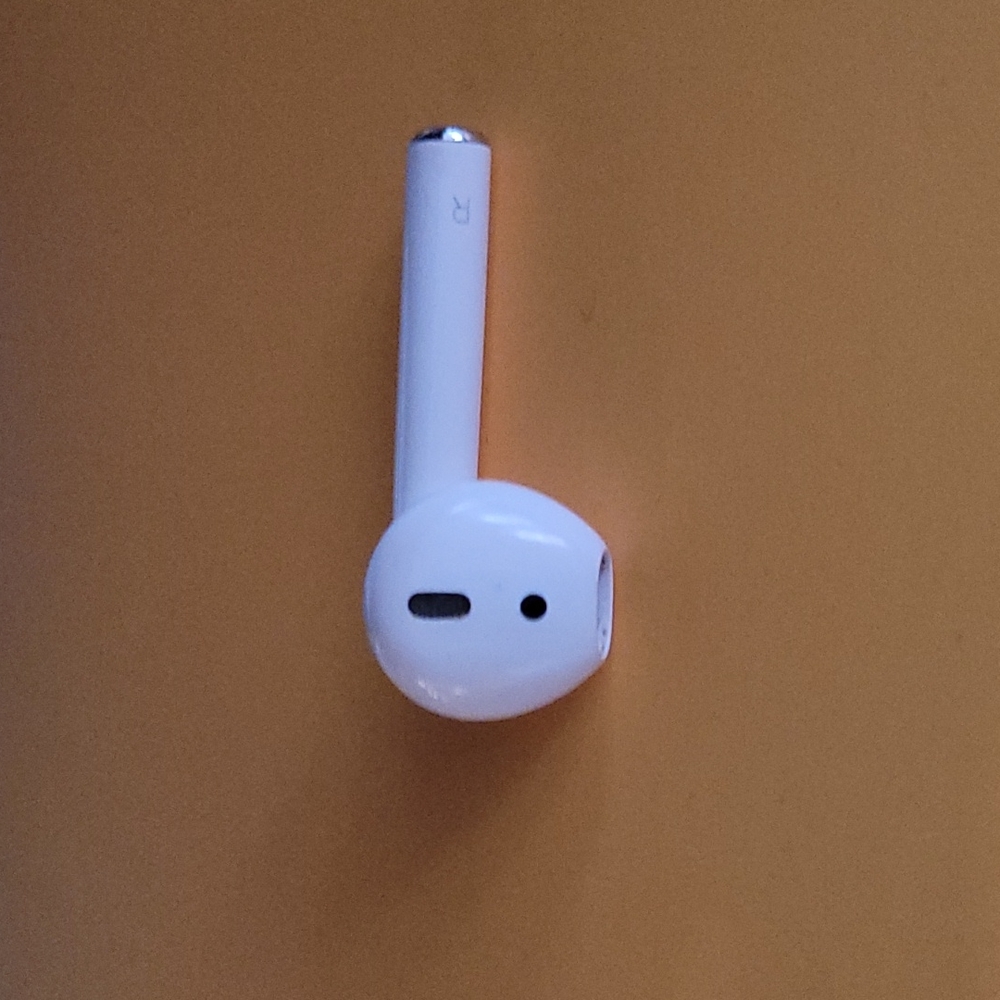 APPLE AIR POD RIGHT ONLY 2nd generation 2019 A2032